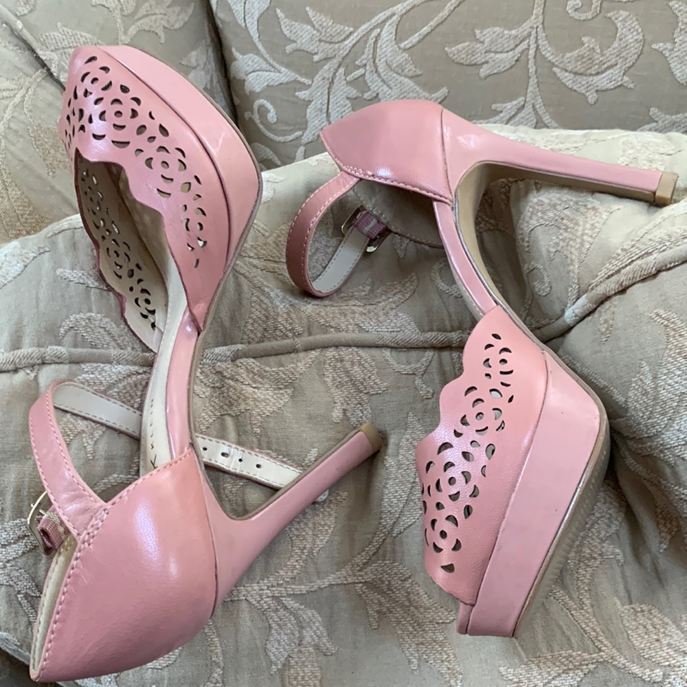 High heels leather upper